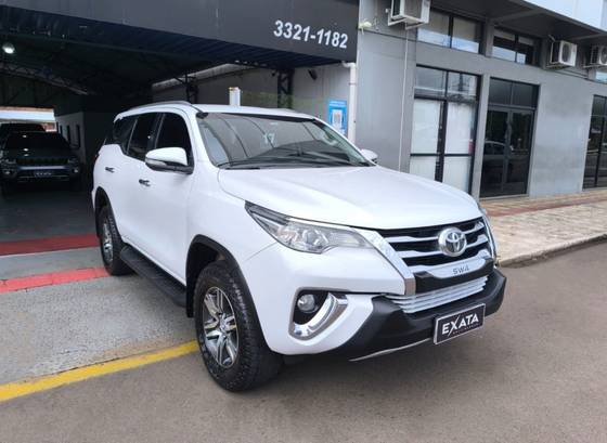 TOYOTA HILUX SW4 2.7 SR 4X2 16V FLEX 4P AUTOMÁTICO